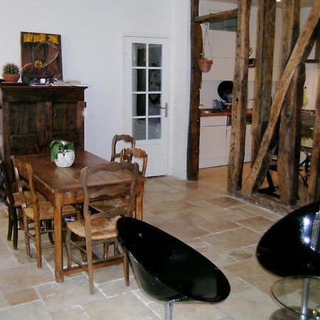 פריז Le Marais 3 Bedrooms Apt מראה חיצוני תמונה